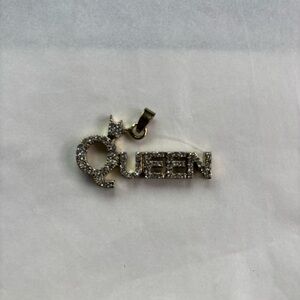 Queen Pendant charm